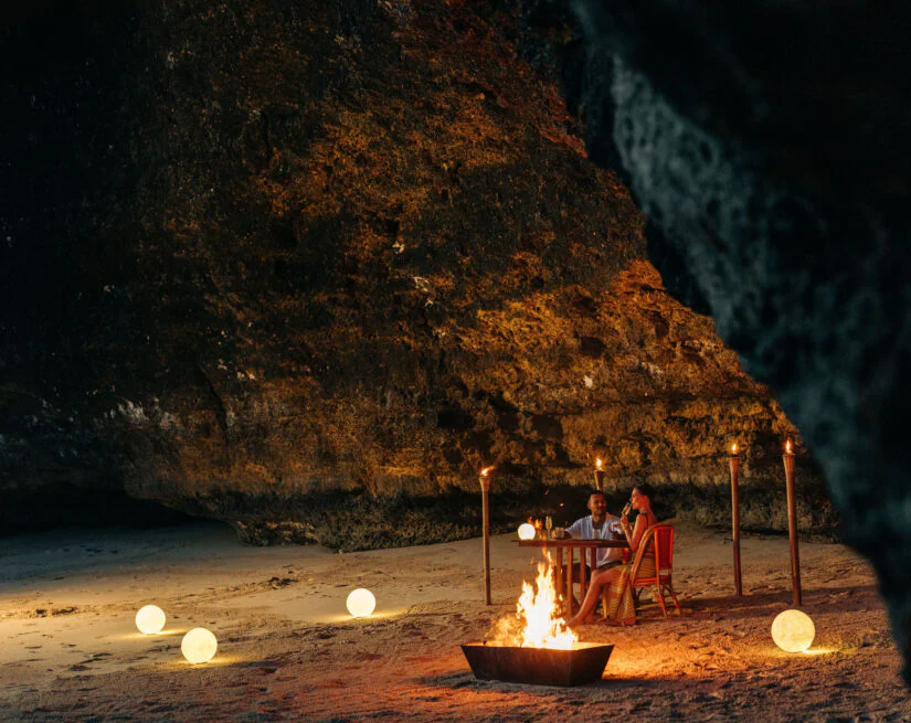 Romantic dinner by the beach at Sundays