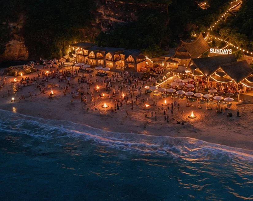 Sundays Red Moon Beach Party